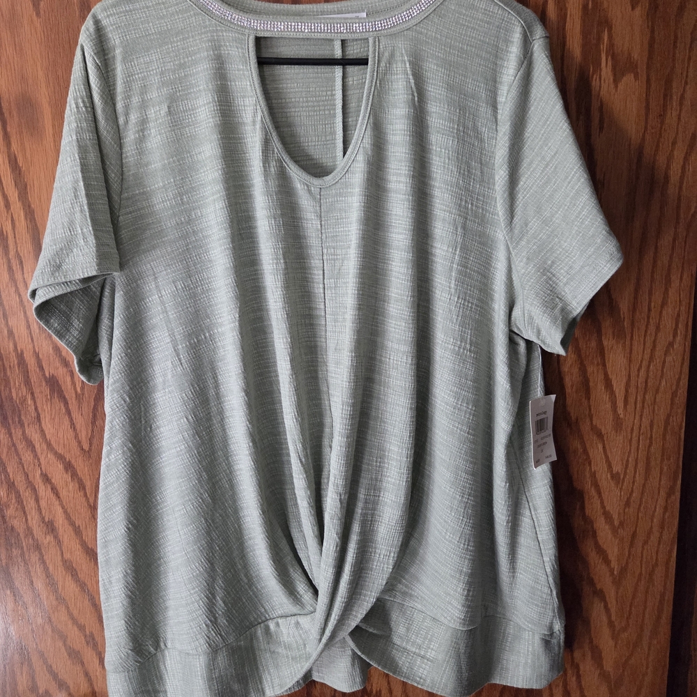 Elegant Green Women's Top